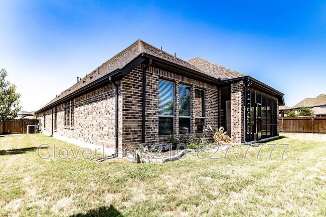 Building Photo - 9434 Groff Garden