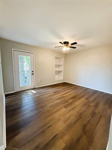 Building Photo - 1025 NW Summercrest Blvd