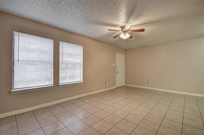 Building Photo - 1912 Bernice St