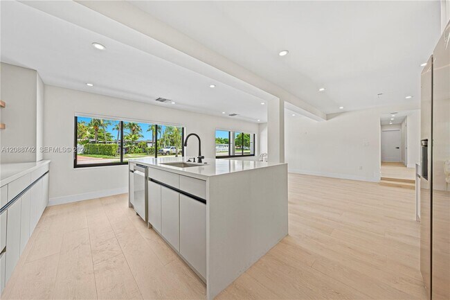 Building Photo - 11300 SW 43rd St