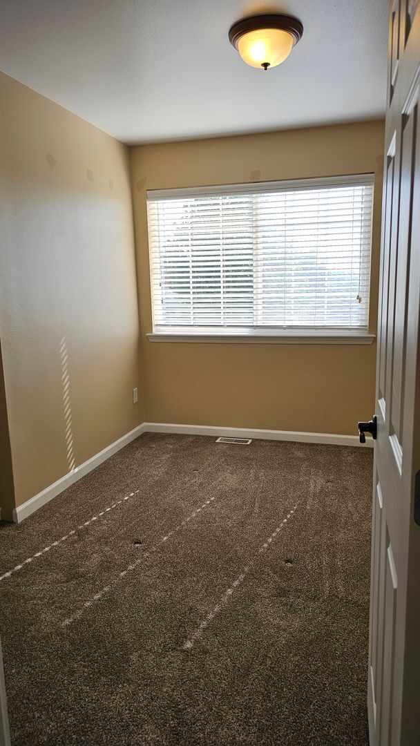 Building Photo - Non-Refundable & Security Deposit Total: $2400.00