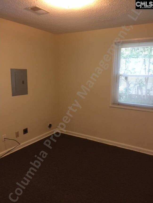 Building Photo - 1118 Shirley St