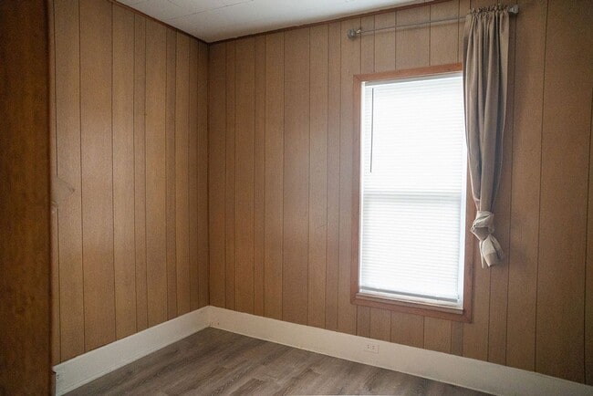 Building Photo - Spacious 5 Bedroom, 2 bathroom Home in Slatington!