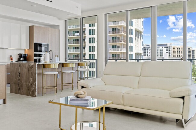 Building Photo - 3100 N Ocean Dr