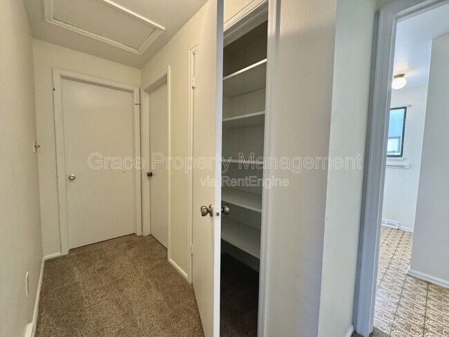 Building Photo - 5728 S Kenton St