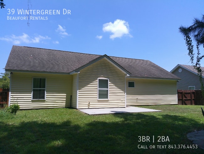 Building Photo - 39 Wintergreen Dr
