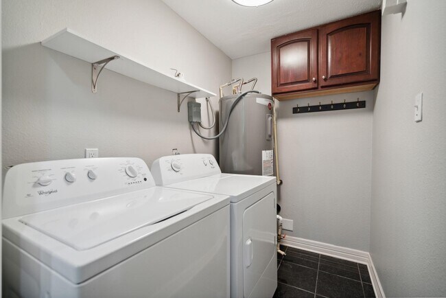 Building Photo - 768 Worthshire St