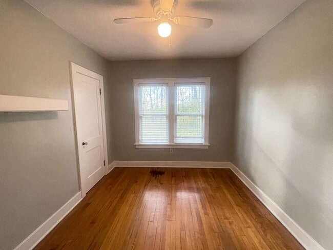 Building Photo - Charming 3-Bedroom, 2-Bathroom Williams Bay Home with Spacious Attic