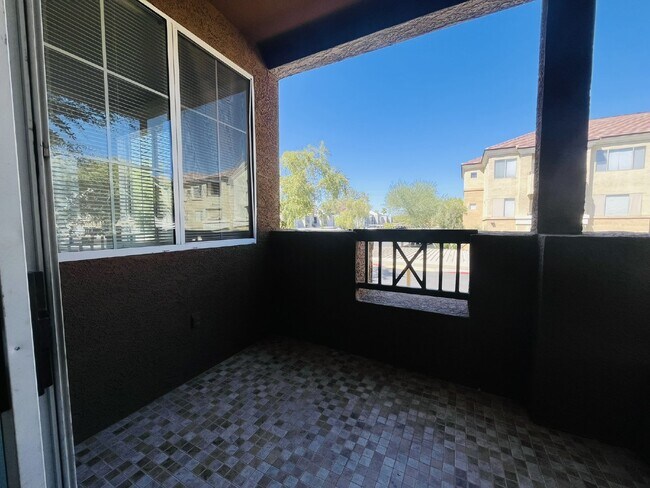 Building Photo - 18250 N Cave Creek Rd