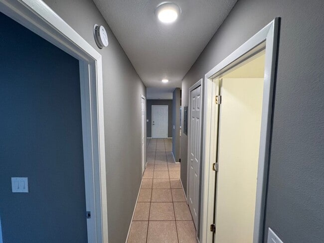 Building Photo - 3166 S Semoran Blvd