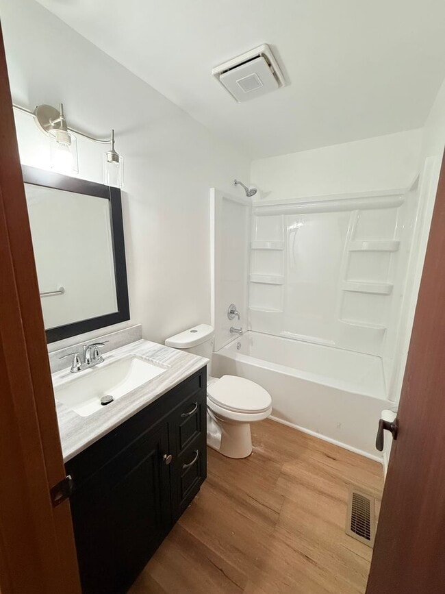 Building Photo - 3 Bedroom Home for Rent in O'Fallon MO