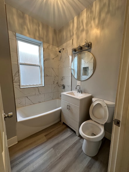 Building Photo - 7627 S Lowe Ave