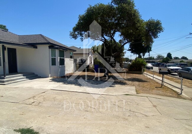 Building Photo - 781 Sycamore Ct