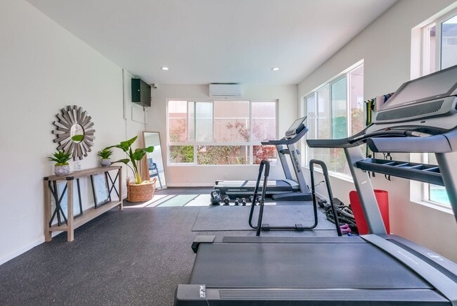 Mini Gym - Enterprise Apartments