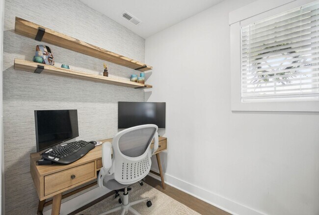 Building Photo - Newer home in Sterlin Acre Farms Waiting t...