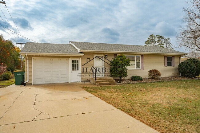 Building Photo - 2920 20th St SE