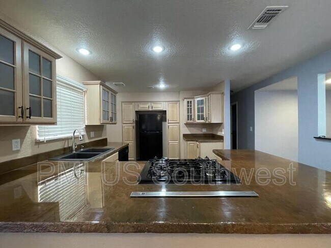 Building Photo - 1394 Mirada Dr