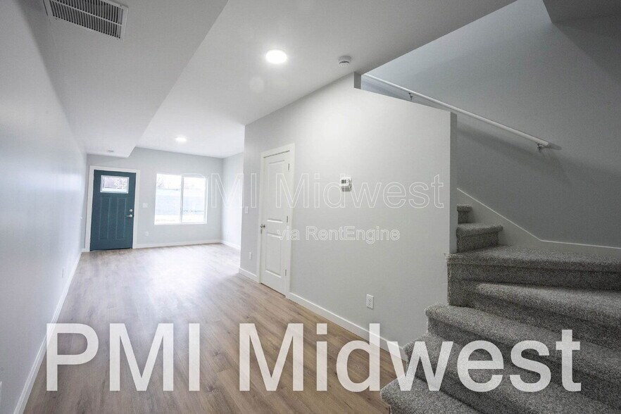 Building Photo - 2810 E Michigan St