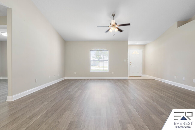 Building Photo - 30 Red Mill Dr