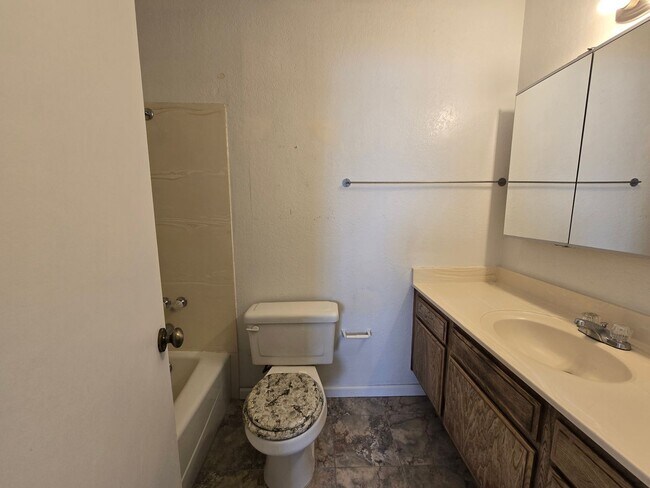 Building Photo - 3559 Spice St