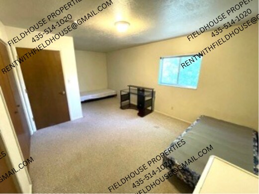 Building Photo - 682 E 800 N