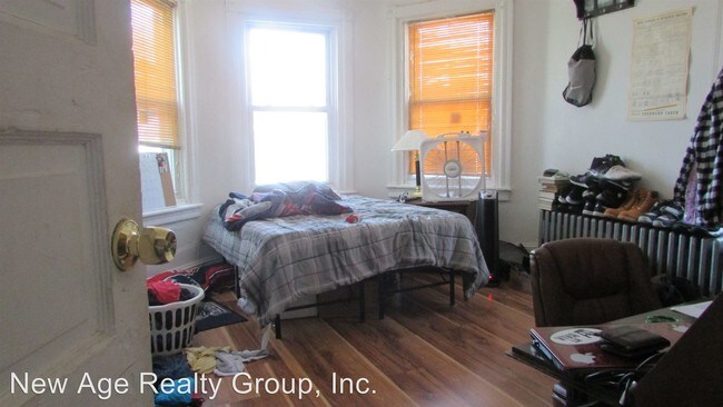 Building Photo - 3631 Spring Garden St