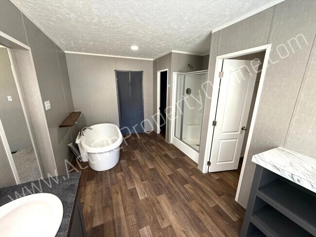 Building Photo - 202 Reed Clark Rd