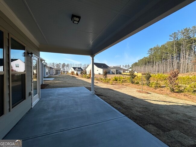 Building Photo - 450 Bandon Wy