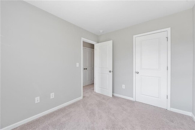 Building Photo - 2832 Laurel Ridge Cir