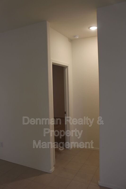 Building Photo - 288 W Tropical Dr