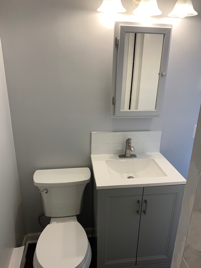 Building Photo - 7 S Morton Ave