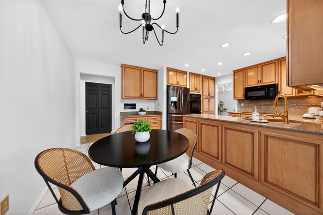 Building Photo - 2019 Cedarmill Dr