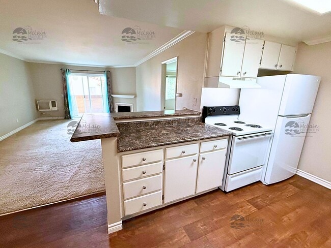 Building Photo - Second Story 2 Bd/2Ba Townhouse in San Marcos