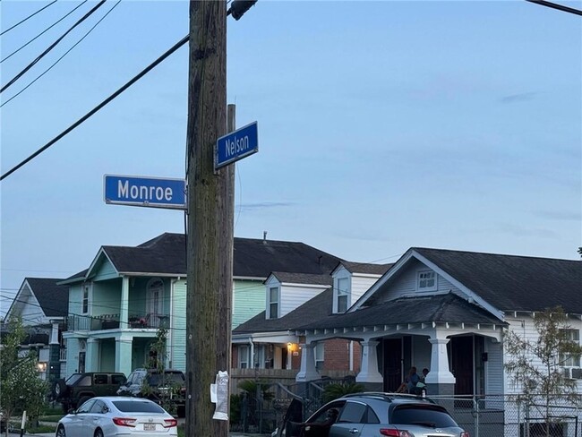 Building Photo - 2500 Monroe St