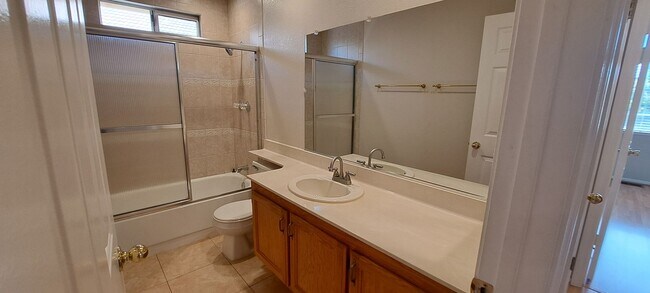 Building Photo - 320 Stamper Cir