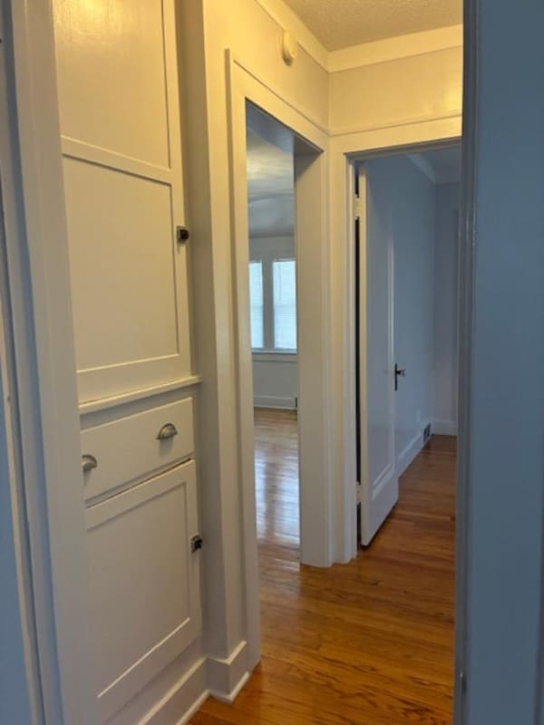 Building Photo - 2547 Altoona St