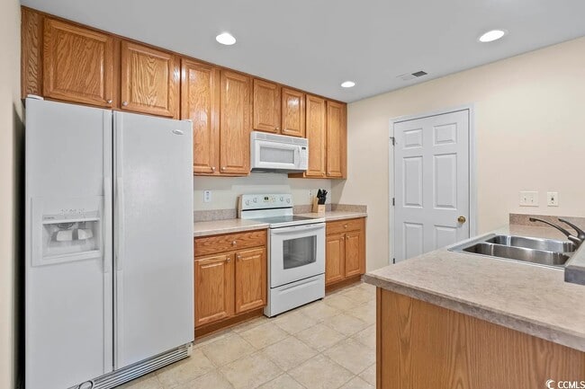Building Photo - 825 Barn Owl Ct