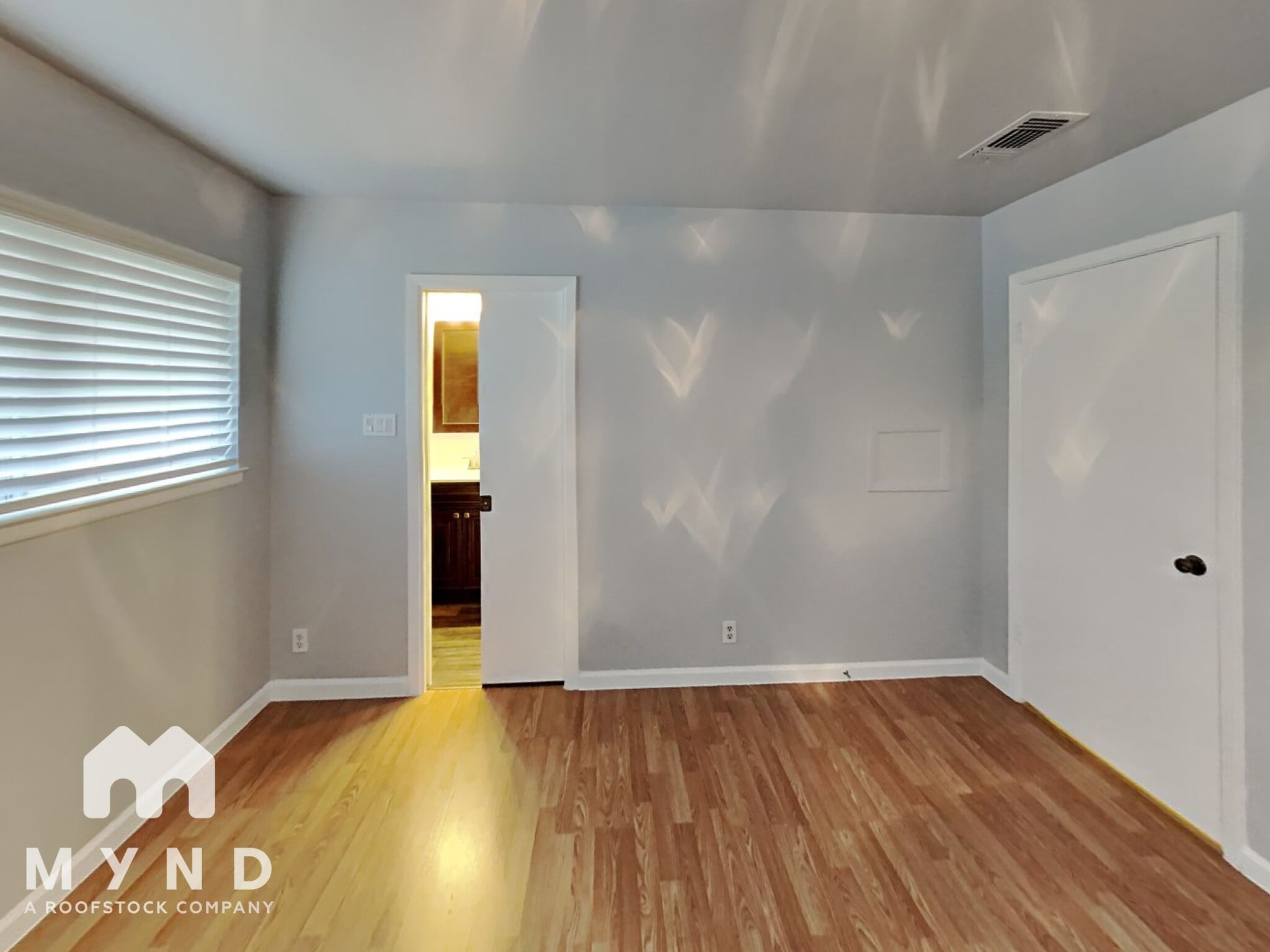 Building Photo - 5727 Bogart Dr