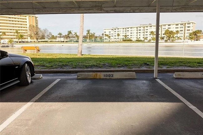 Building Photo - 10th FLR 2B/2BA Waterfront with Panoramic Intercoastal Views in 55+ Community