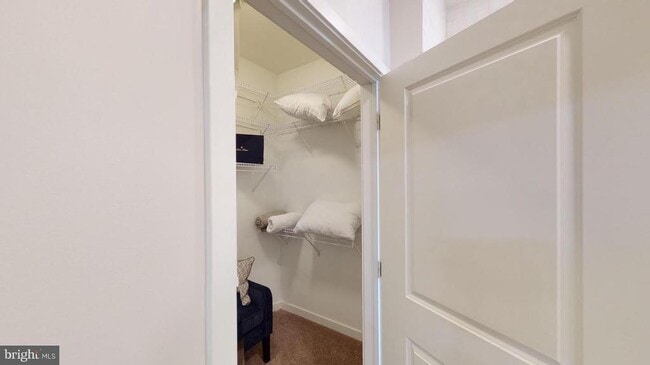 Building Photo - 401 Race St