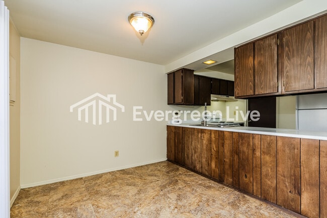 Building Photo - 7572 Mt Hood