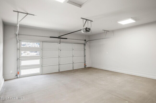 Building Photo - 1326 Rockwood Dr