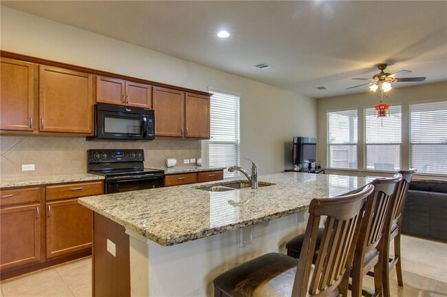 Building Photo - 16009 Hawthorne Heights Trail
