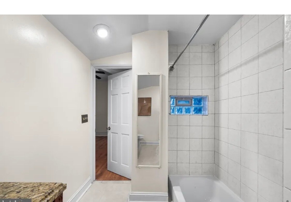 Building Photo - 1114 Snyder Ave