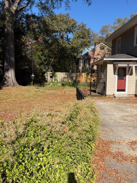 Building Photo - 613 S York St