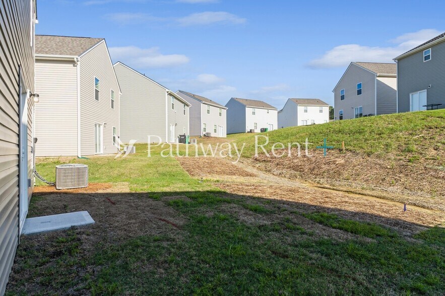 Building Photo - 8026 Moose Crk Dr