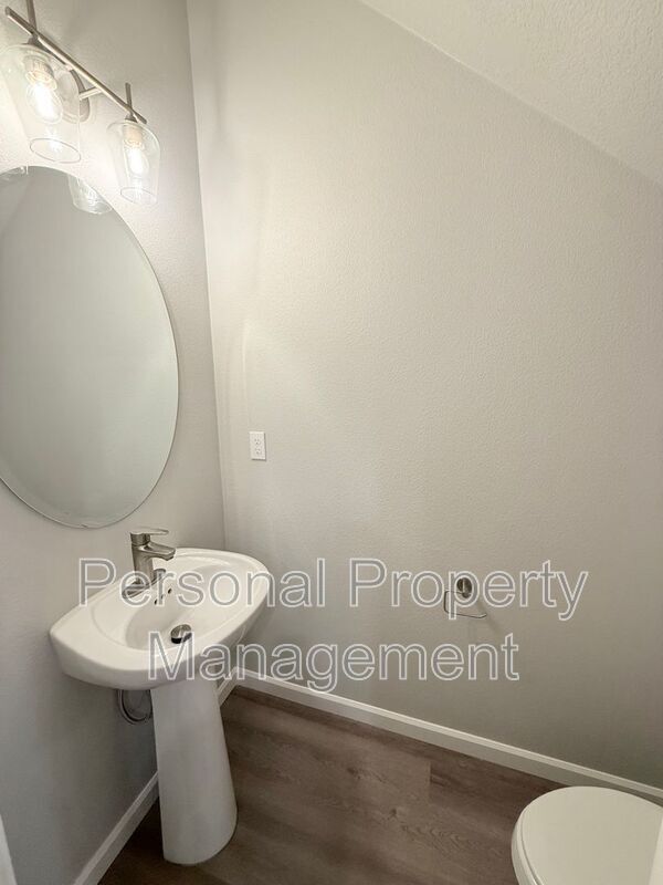 Building Photo - 16332 NE 21st St