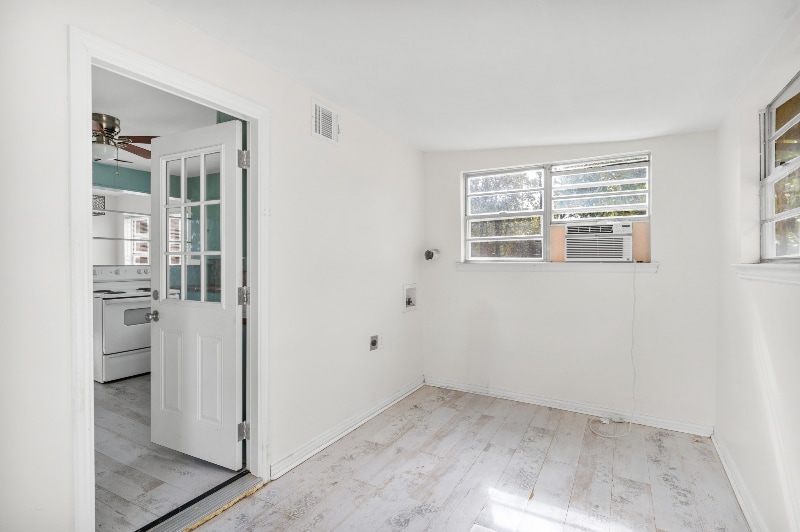 Building Photo - 531 Coe Rd