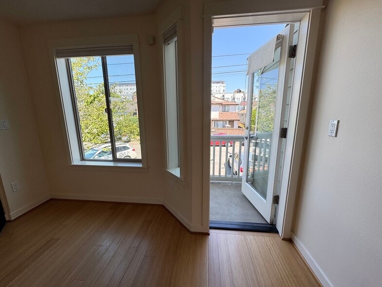 Building Photo - 8505B 17th Ave NW