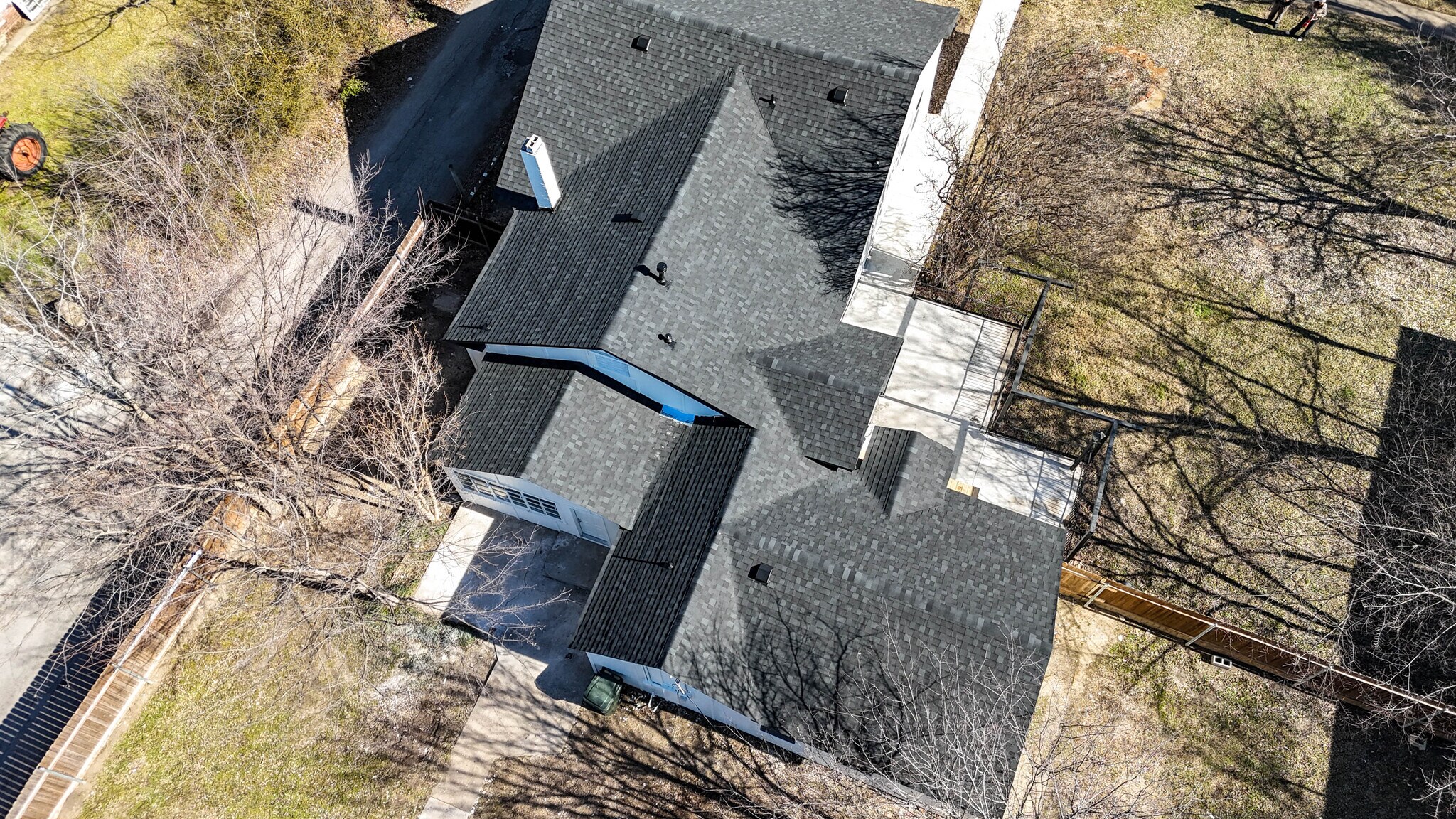 Building Photo - 1312 S Travis St